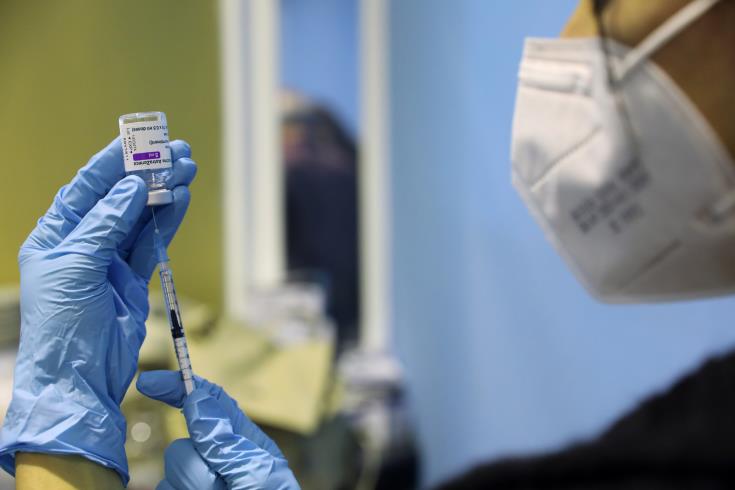 ΗΠΑ: Ξεπεράστηκε το όριο του 50% των ενηλίκων που έχουν πλήρως εμβολιαστεί