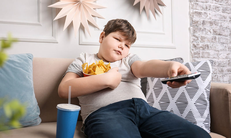 Η παιδική παχυσαρκία συνδέεται με πολύ περισσότερα από το φαγητό...