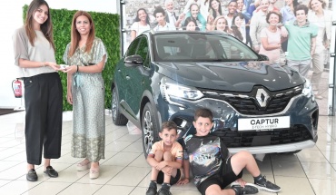 Η νικήτρια του Λούης Night Show φεύγει με ένα RENAULT CAPTUR