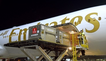 Η Emirates SkyCargo μεταφέρει την πρώτη παρτίδα εμβολίων Pfizer-BioNTech στο Ντουμπάι