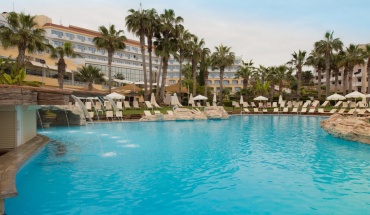 Επαναλειτουργία ξενοδοχείου St. George Hotel & Beach Resort στην Πάφο