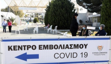 Άνοιξε σήμερα η πύλη εμβολιασμού για άτομα 74 ετών και άνω