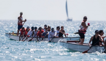 Η SMT Shipping πρωτοπορεί με καθαρισμό παραλίας και Dragon Boats στο πλαίσιο του ΟΠΑΠ Μαραθωνίου