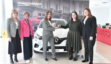 Παραδόθηκε το Renault Clio στην τυχερή της κλήρωσης του Φιλανθρωπικού Σωματείου «Αλκυονίδες»