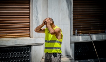 Διακοπή υπαίθριων εργασιών μεταξύ 12μμ - 4μμ λόγω καύσωνα